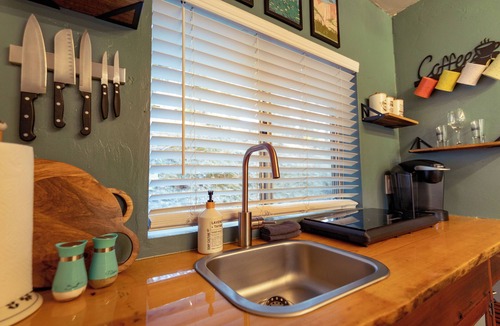 Oakhurst Apartment | Cozy Cabin Near Yosemite & Corlieu Falls