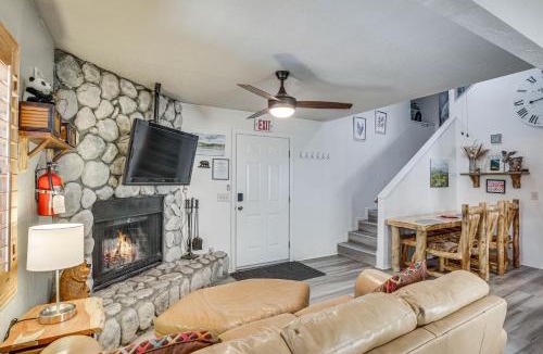 Big Bear Lake House | Cozy Cabin w/Deck - 2 Mi to Bear Mountain Resort!