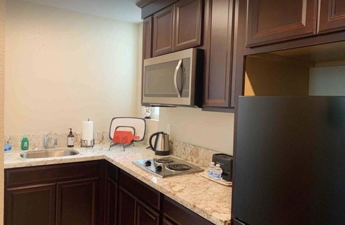 Tracy Apartment | Cozy Casita/private entrance in Mountain House
