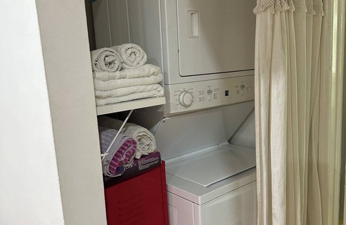 Mid-Wilshire Apartment | Cozy Central LA 1B1B apartment 5 minutes from the grove