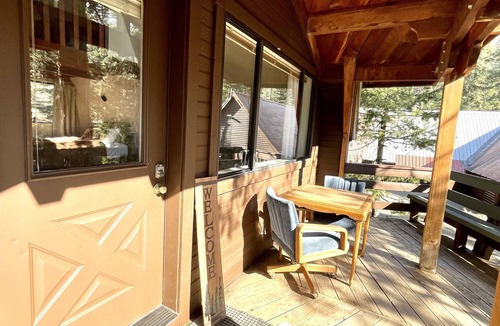 Echo Lake Cabin | Cozy chalet Lake Tahoe area perfect location for skiing ⛷️ at Sierra Tahoe