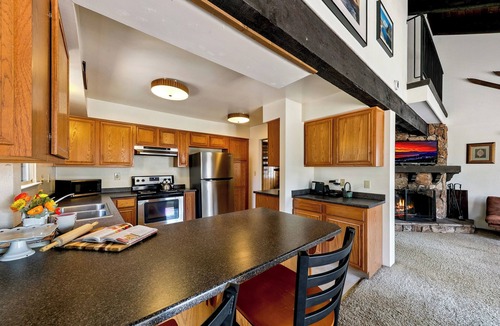 Tahoe Tyrol House | Cozy Chalet Retreat in South Lake Tahoe - Near Heavenly Ski Resort mv12