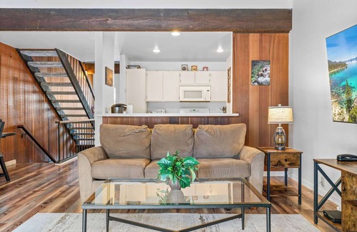 Kings Beach House | Cozy Condo and Gaming Loft Close to Northstar