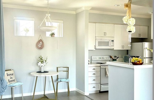 Duveneck - St. Francis Condo | Cozy Contemporary 1-bedroom condo in Palo Alto area, very nice & relaxing place