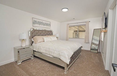 Visalia House | Cozy Country Home in Visalia, CA