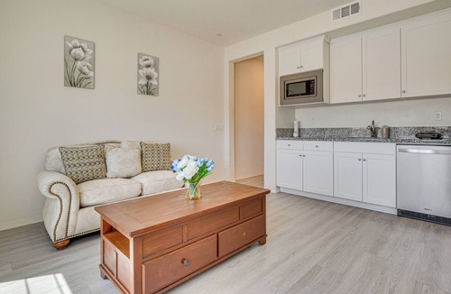 Victorville Apartment | Cozy Desert Sanctuary 9 Mi to Mojave Narrows Park!