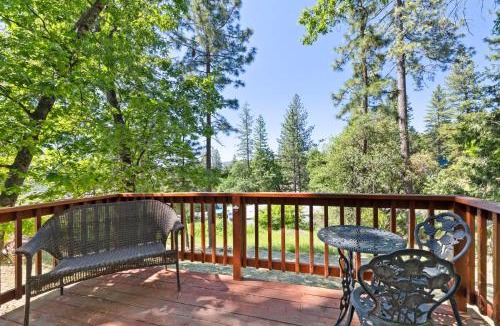 Tuolumne House | Cozy Forest Cabin Near Yosemite Romantic Escape