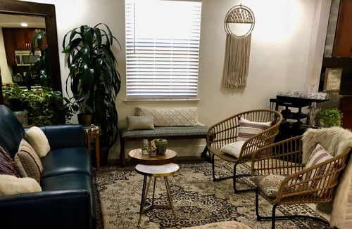 Folsom House | Cozy Historic Folsom Bungalow