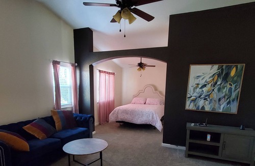 Modesto House | Cozy home in a Desirable neighborhood
