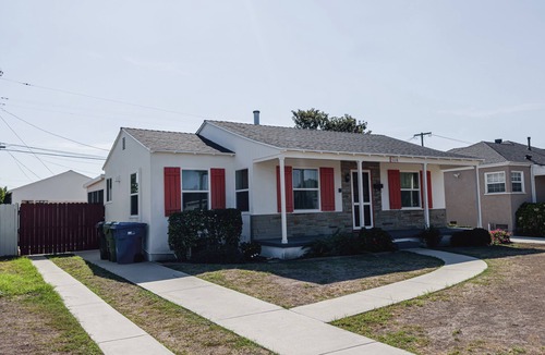 El Camino Village House | Cozy home in El Camino Village. 20 Minutes from the beach and LAX