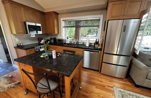Saratoga House | Cozy home in Saratoga