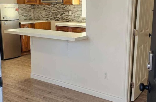 Paramount Apartment | Cozy Home Minutes to Beach Cities!