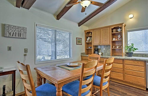 Mariposa Cabin | Cozy Home w/Patio Near Yosemite National Park!