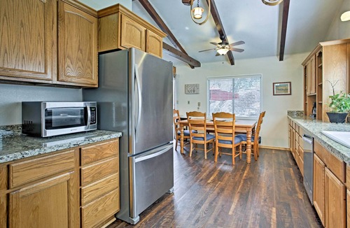 Mariposa Cabin | Cozy Home w/Patio Near Yosemite National Park!