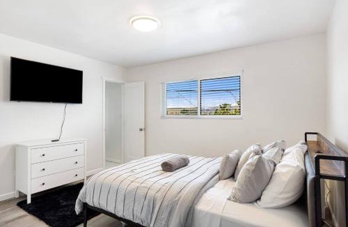Los Angeles House | Cozy House Minutes from Downtown