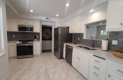 Canoga Park House | Cozy House