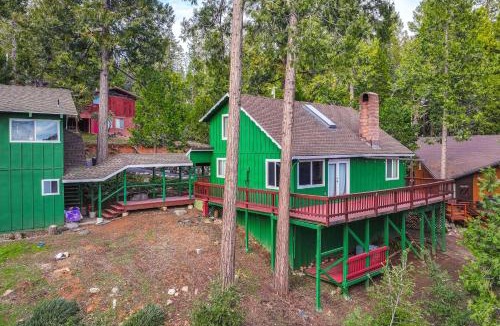 Mi-Wuk Village House | Cozy Mi-Wuk Village Cabin: 18 Mi to Dodge Ridge!