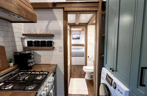 Groveland Cabin | Cozy Modern Tiny Retreat with Yoga Dome, Garden, and Stargazing in Groveland, California