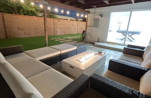 Northeast Anaheim House | Cozy Pickleball Retreat 11 min from Disney