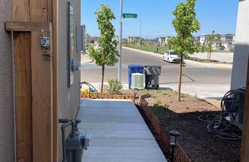 Raisin Apartment | Cozy-Quiet-Spacious Guest Suite Fresno/Clovis CA 10 minutes to Yosemite Airport