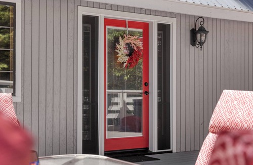 Sierra Cedars Cabin | Cozy Red Door Retreat in Shaver Lake!