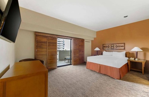 Enterprise Resort | Cozy resort in vibrant Las Vegas with AC, WiFi, fitness room