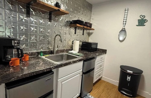 Shaver Lake Cabin | Cozy Shaver Lake Studio with Pool and Hot Tub, In Bretz Mill Condominiums!