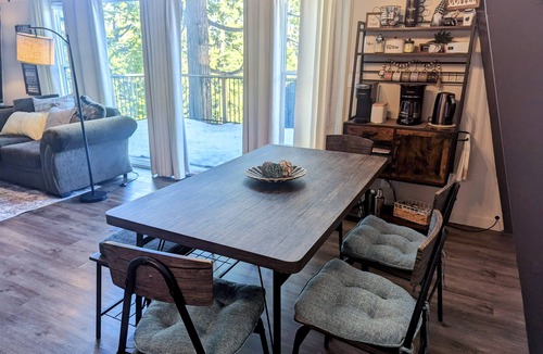 Cold Springs Cabin | Cozy Ski Retreat in Cold Springs w/Projector & PS4! Dodge Rdg 7mi/Pinecrest 5mi