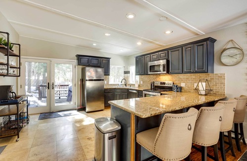 Country Club Estates House | Cozy South Lake Tahoe Home ~ 6 Mi to Shore!