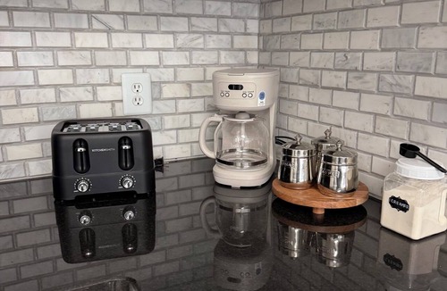 Greater Belhaven House | Cozy space in the heart of Belhaven—sleeps 10