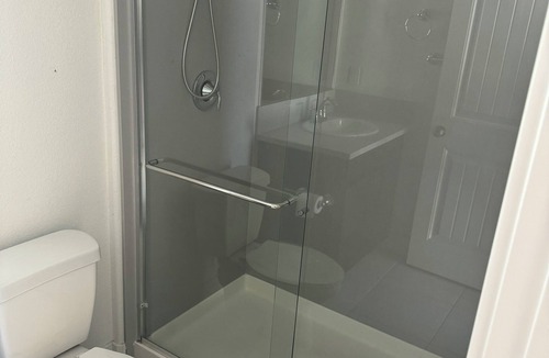 Tracy Apartment | Cozy studio with AC and WiFi in Mountain House