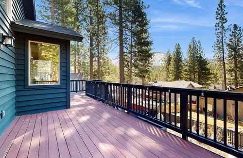 Tahoe Paradise House | Cozy Tahoe home near the best of South Lake with fireplace, WiFi, & skiing nearby