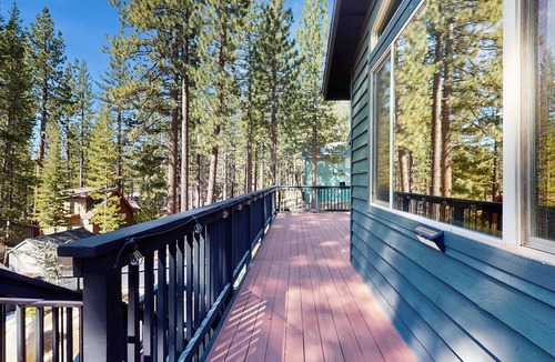 Tahoe Paradise House | Cozy Tahoe home near the best of South Lake with fireplace, WiFi, & skiing nearby