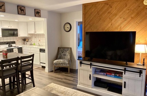 Mammoth Lakes Condo | Cozy updated Condo in a great location!