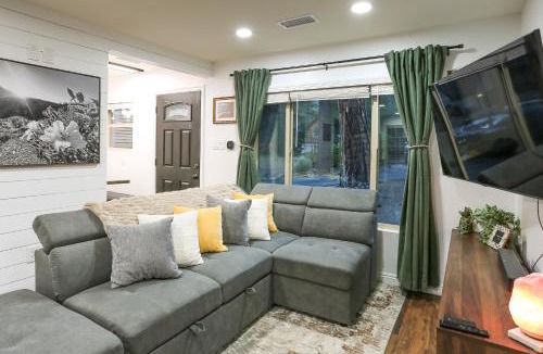 Wrightwood House | Cozy Wrightwood Cabin: Family & Pet Friendly!