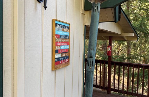 Groveland Cabin | Cozy Yosemite Getaway