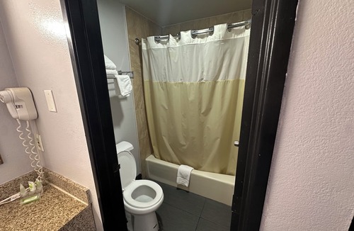 Central Sacramento Hotel | Crossroads Inn - Downtown Sacramento