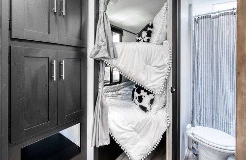 Cottonwood House | Dairy-Airbnb