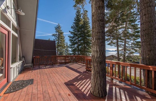 Talmont House | Dancing Bear by AvantStay Newly Remodeled A Frame in Talmont Access To Lake Tahoe Park Association