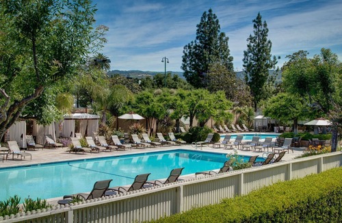 Napa Hotel | Darioush Winery Tour! Enjoy the Outdoor Pool, Golf Course, Offers FREE Parking!