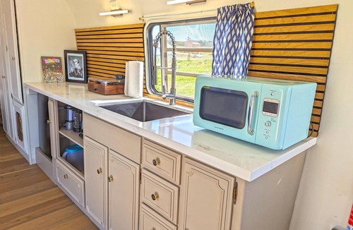 Paso Robles RV Rental | David Bowie Trailer - Vintage Airstream · glamping · Paso Robles wine country