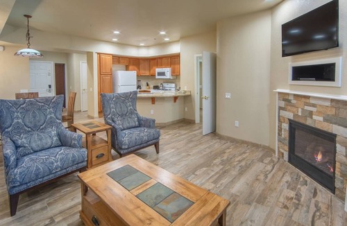 Genoa Condo | David Walley's Resort, 1br suite, Friday check-in