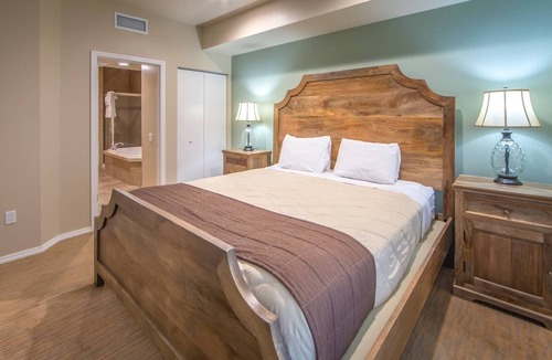Genoa Condo | David Walley's Resort, 2br suite, Sunday check-in