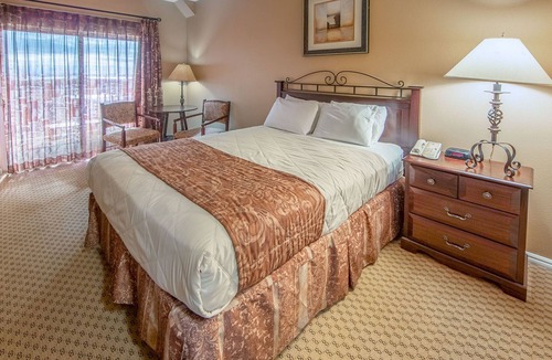 Genoa Condo | David Walley's Resort, studio unit, Sunday check-in