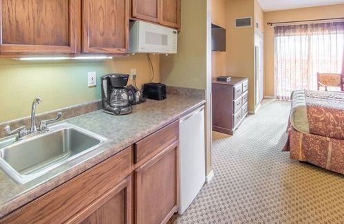 Genoa Condo | David Walley's Resort, studio unit, Sunday check-in
