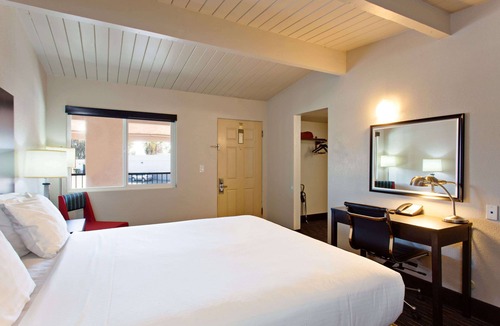 Chowchilla Hotel | Days Inn by Wyndham Chowchilla Gateway to Yosemite