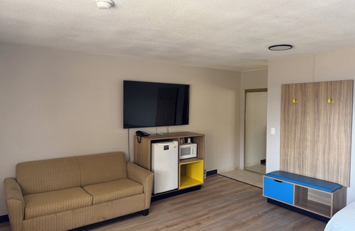 Ridgecrest Hotel | Days Inn by Wyndham Ridgecrest near China Lake Naval Station
