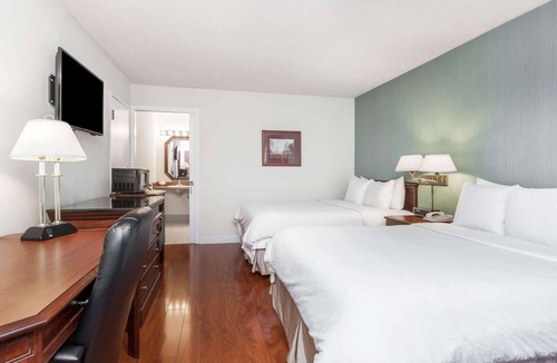 Morse Park Hotel | Days Inn & Suites by Wyndham Sunnyvale