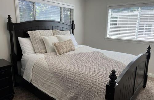 Hermosa Village House | Dazzling 5 Bedroom Pool Home 1/4 Mile To Disney