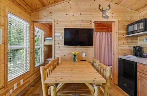 Kernville Cabin | Deer Creek Cabin at KRS Campground (Cabin 1)